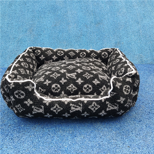 The Fluffy LV Bed