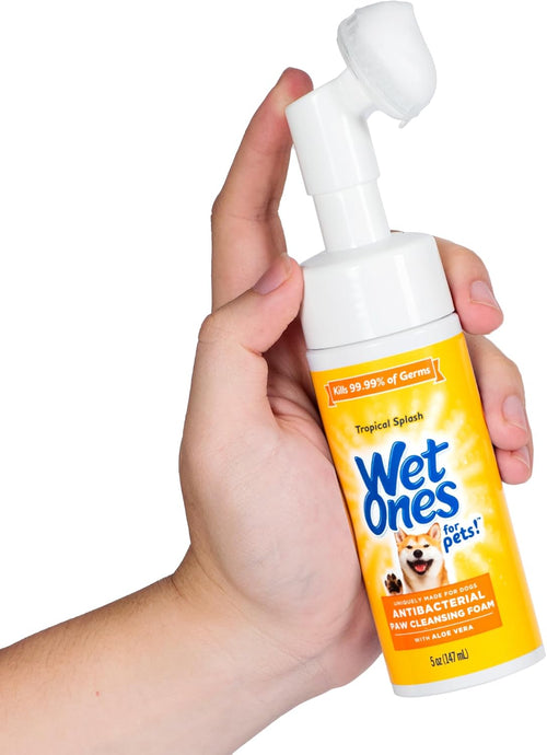 Antibacterial Foaming Dog Paw Cleaner With Scrubber