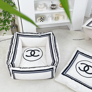 Unique CC Vibrant Bed