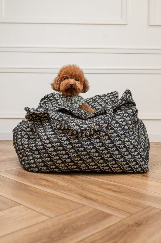 DD  Luxury Dog Car Clean Seat