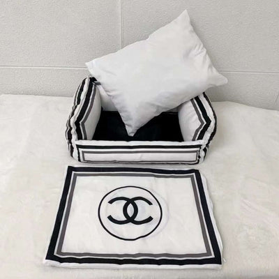 Unique CC Vibrant Bed