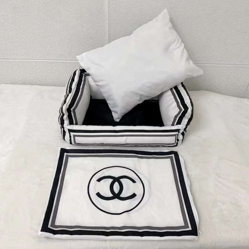 Unique CC Vibrant Bed