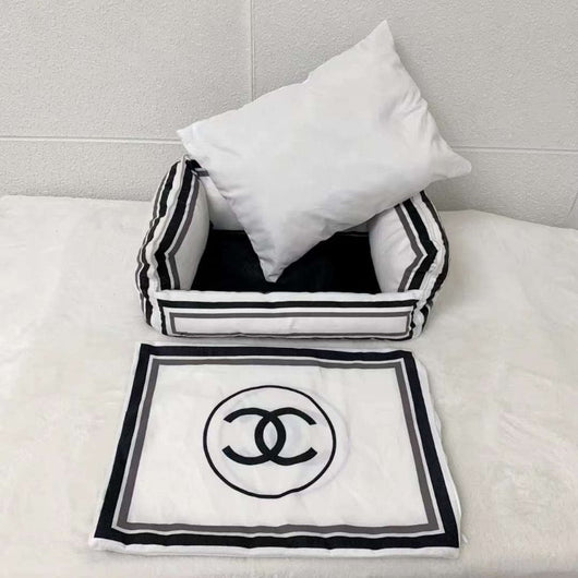 Unique CC Vibrant Bed