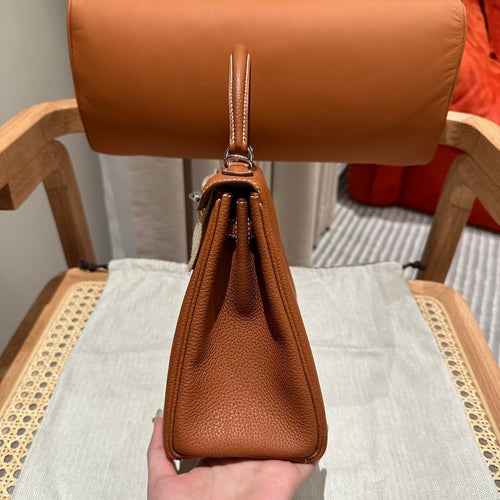 Kelly 25 Gold Calfskin Luxury Bag