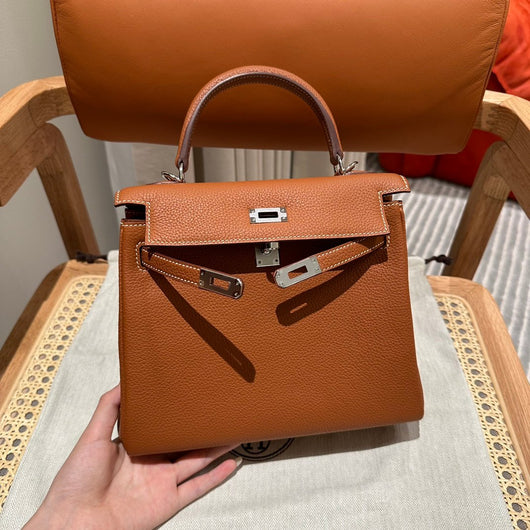 Kelly 25 Gold Calfskin Luxury Bag