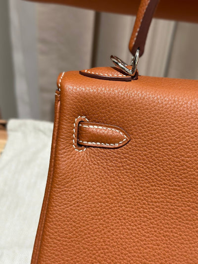 Kelly 25 Gold Calfskin Luxury Bag