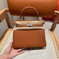 Kelly 25 Gold Calfskin Luxury Bag