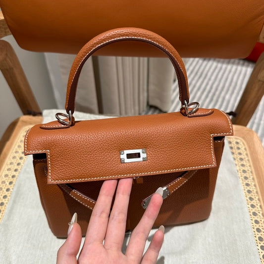 Kelly 25 Gold Calfskin Luxury Bag