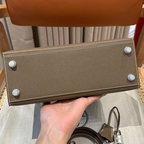 Kelly 25 Etoupe Luxury Bag